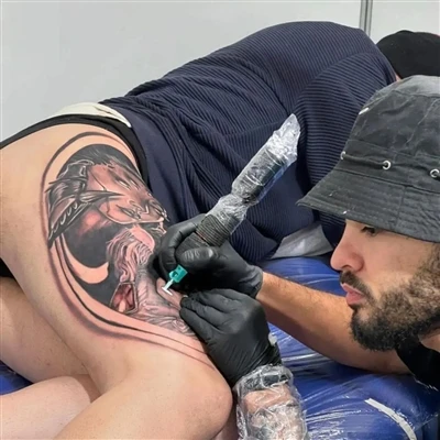 Tatuop do'konining malakalari va gigiena standartlarini qanday aniqlash mumkin?